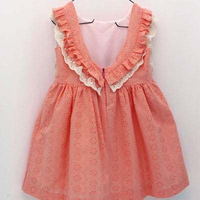 VESTIDO BATISTA BORDADA CORAL CLARO - Menta Moda Infantil