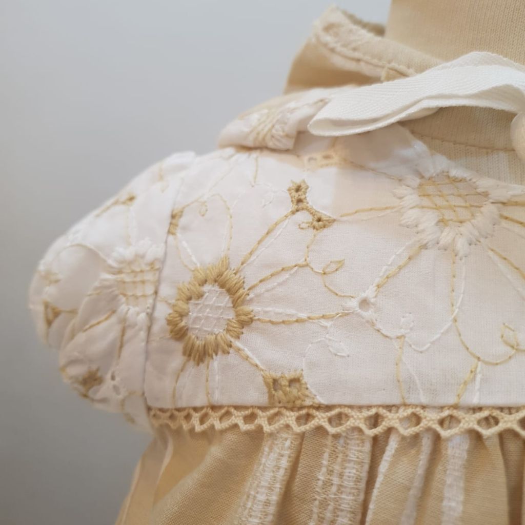 JESUSIN BEBE CON CAPOTA FAMILIA ESTRELLA