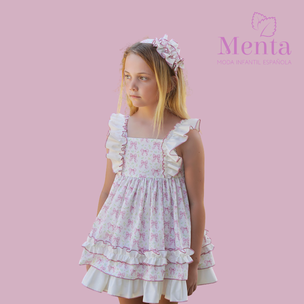 VESTIDO IVORY ESTAMPADO MOÑOS ROSA MALVA OLANES HOMBROS - Menta Moda Infantil