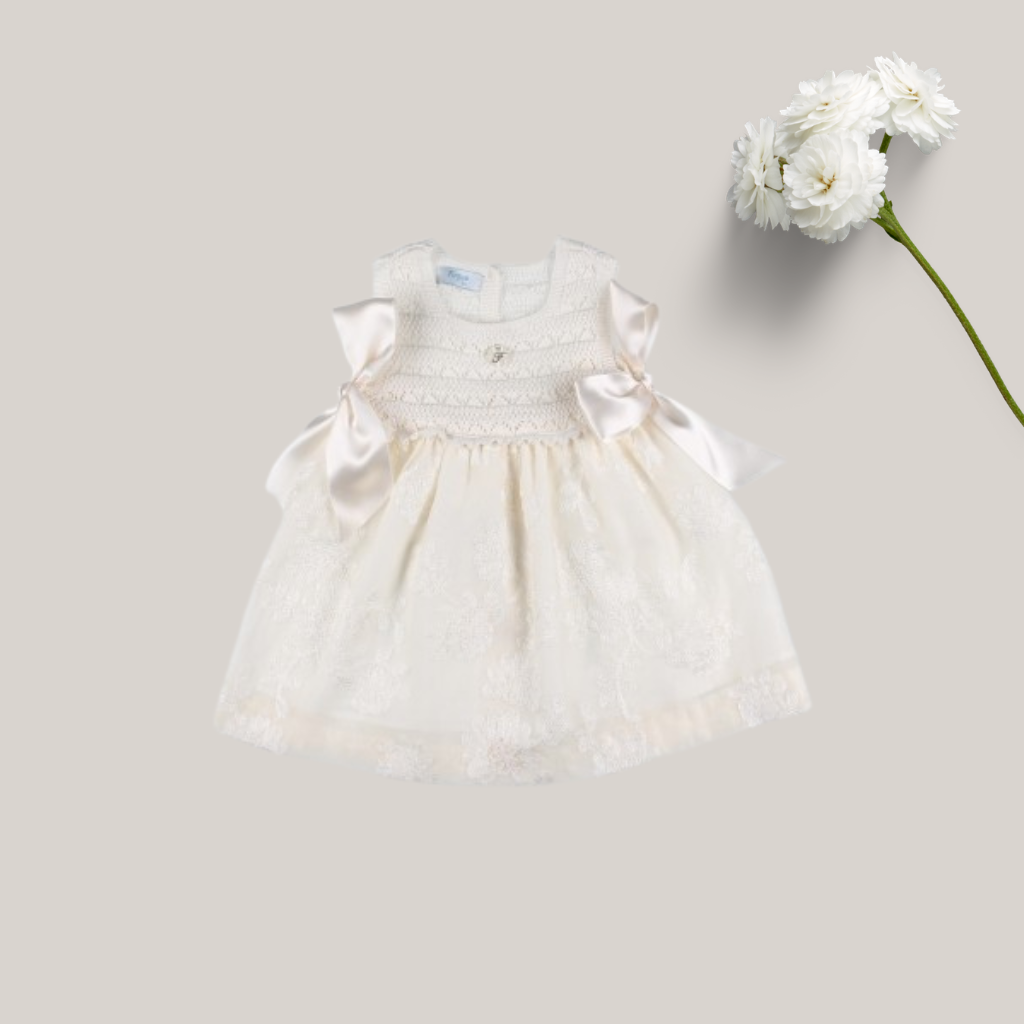 VESTIDO MARFIL CUERPO CALADO TUL BORDADO - Menta Moda Infantil