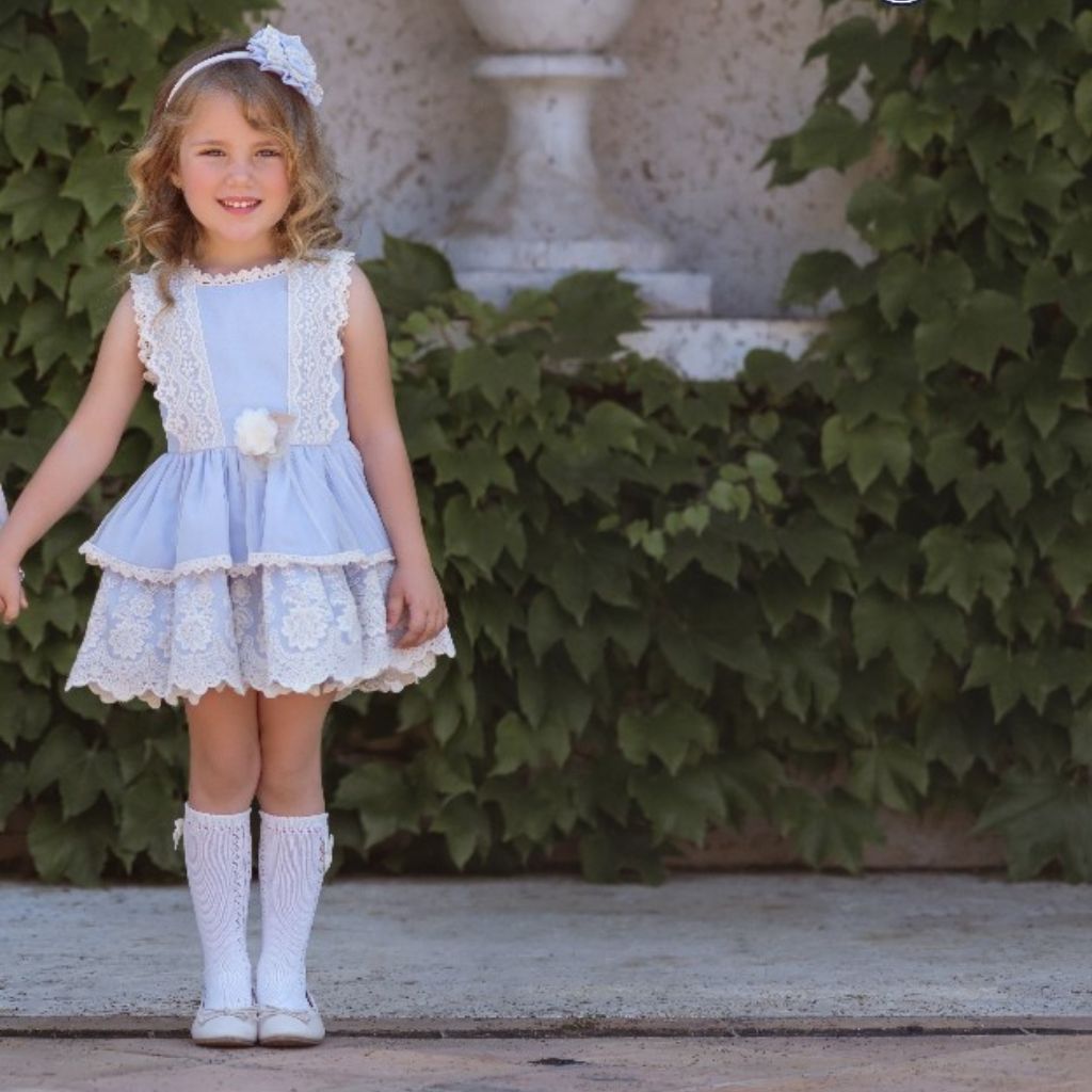 VESTIDO PARA NIÑA COLOR AZUL CON DETALLES DE ENCAJE