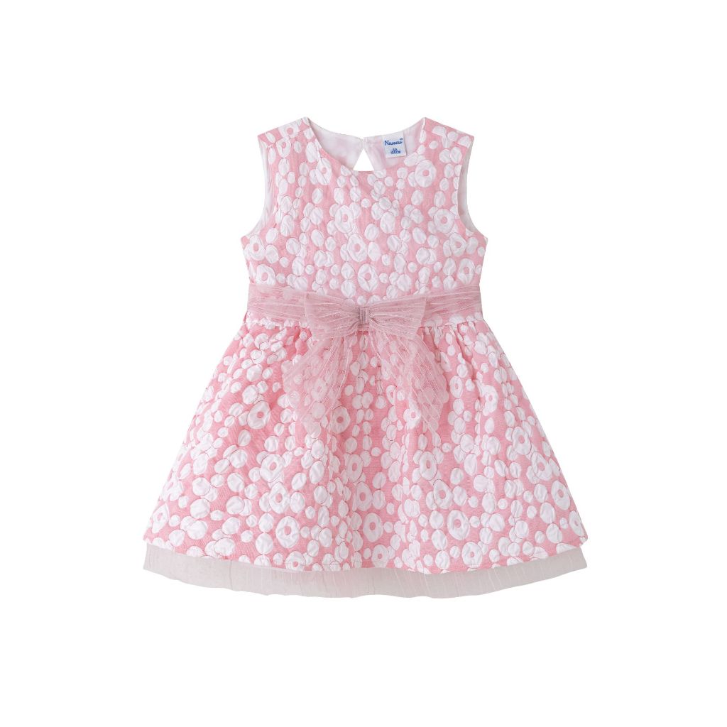 VESTIDO BLANCO DE NIÑA. TEJIDO DE BROCADO CON DETALLES DE LAZO EN TULL