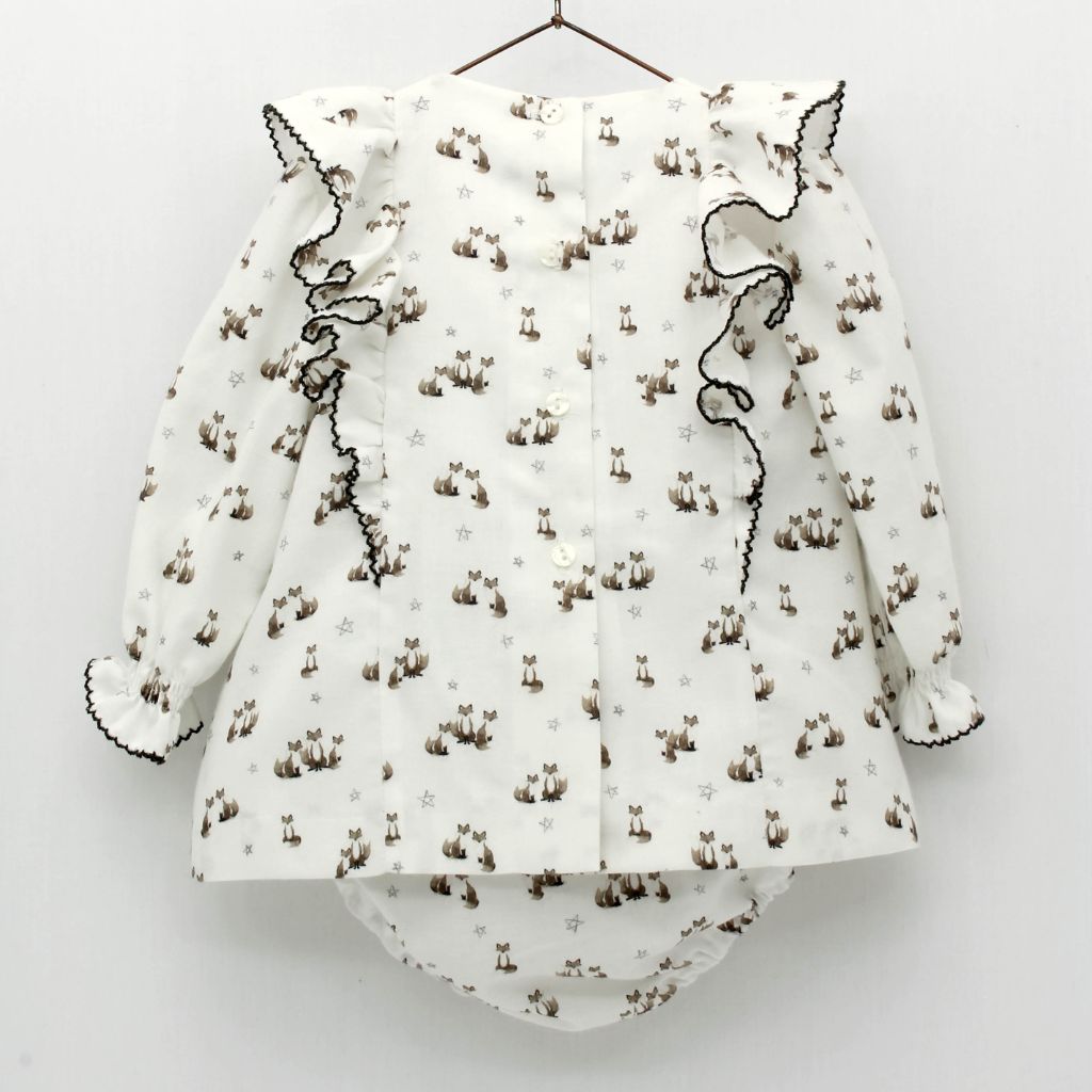 VESTIDO JESUSITO CON VOLANTES ESTAMPADO - Menta Moda Infantil