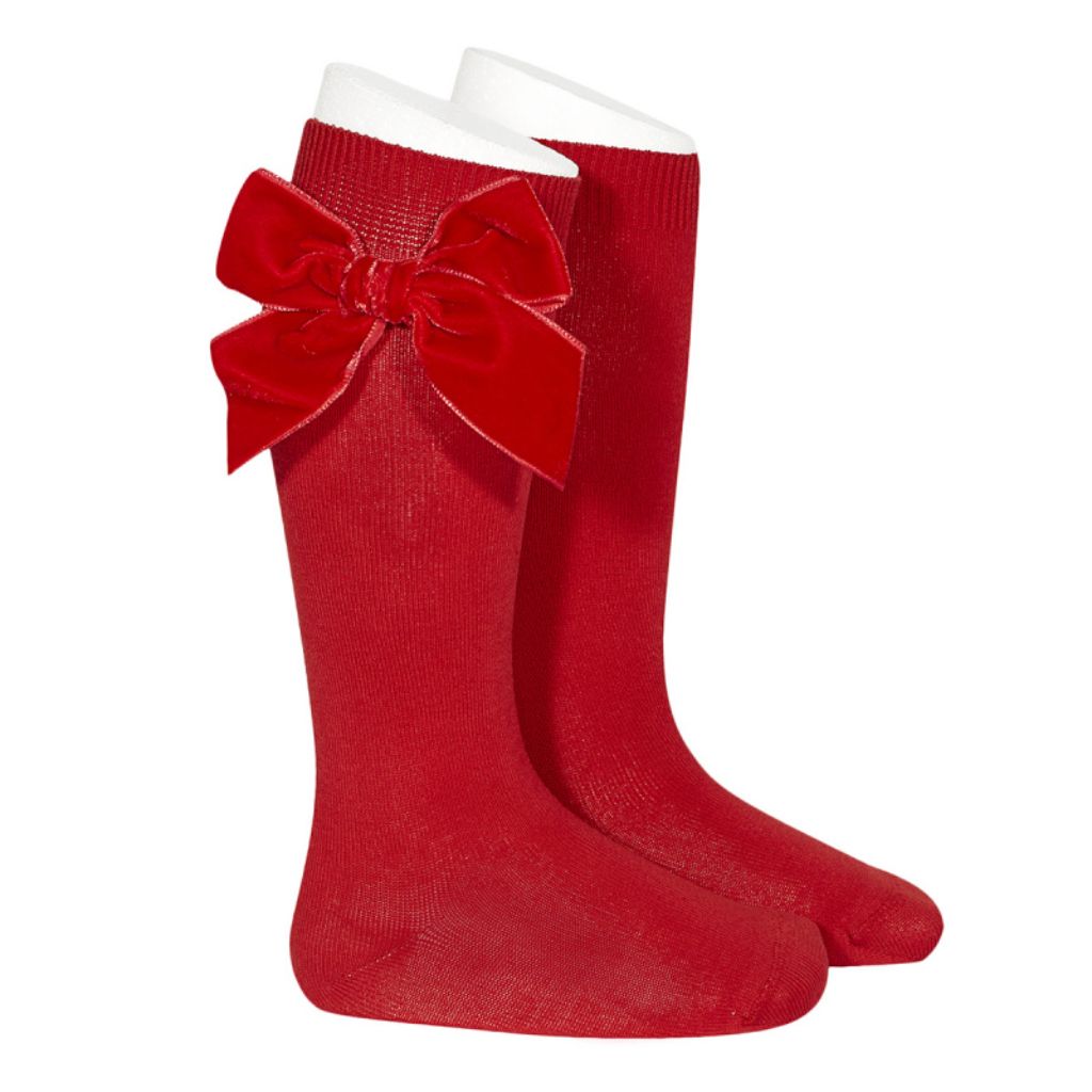 CALCETINES ALTOS PUNTO LISO CON LAZO DE TERCIOPELO ROJO - Menta Moda Infantil