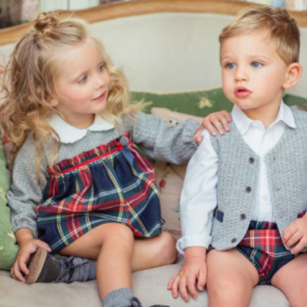 JESUSIN BEBE NINA MANGA LARGA ESTAMPADO CUADROS FAMILIA CASCABEL - Menta Moda Infantil